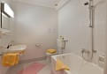 gaestehausbendlerkirchdorfdorfplatz18elisabethbendlerappartementbadezimmer.jpg